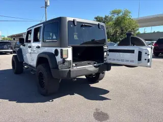 Jeep Wrangler Unlimited 2016 4x4 Sport SUV de 4 puertas