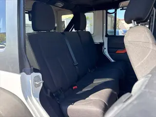Jeep Wrangler Unlimited 2016 4x4 Sport SUV de 4 puertas
