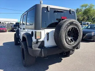 Jeep Wrangler Unlimited 2016 4x4 Sport SUV de 4 puertas