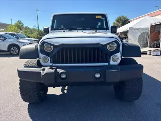 Jeep Wrangler Unlimited 2016 4x4 Sport SUV de 4 puertas