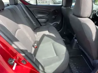 Nissan Versa 2019 S 4dr Sedán