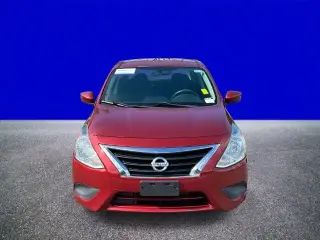 Nissan Versa 2019 S 4dr Sedán