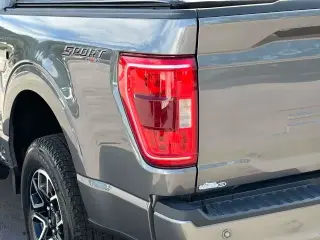 Ford F-150 2022 4x4 XLT 4dr SuperCrew 5.5 ft. SB