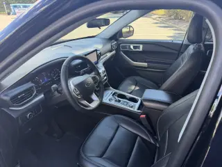 Ford Explorer 2023 AWD XLT 4dr SUV