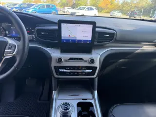 Ford Explorer 2023 AWD XLT 4dr SUV