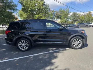 Ford Explorer 2023 AWD XLT 4dr SUV