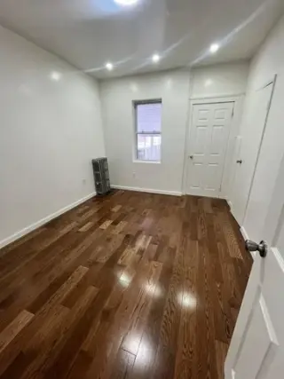 2 CUARTOS Y 1 BAÑO/ OZONE PARK