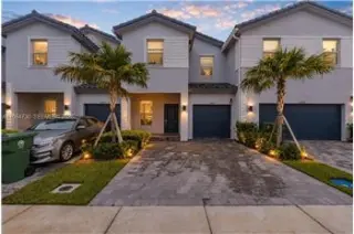 Propiedad de alquiler con 3 dormitorios y 2.5 baños en Pembroke Pines