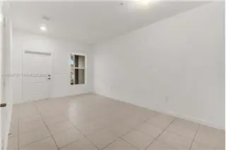 Propiedad de alquiler con 3 dormitorios y 2.5 baños en Pembroke Pines