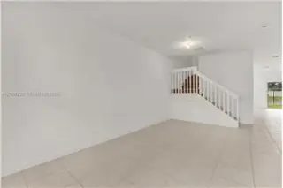 Propiedad de alquiler con 3 dormitorios y 2.5 baños en Pembroke Pines