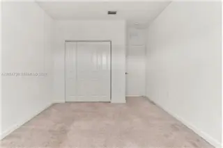 Propiedad de alquiler con 3 dormitorios y 2.5 baños en Pembroke Pines
