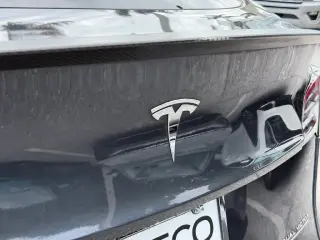 Tesla Model Y 2022 AWD Performance 4 puertas Crossover