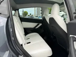 Tesla Model Y 2022 AWD Performance 4 puertas Crossover