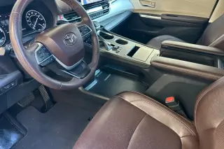 Toyota Sienna 2021 AWD Platinum 7 Pasajeros 4p Miniván