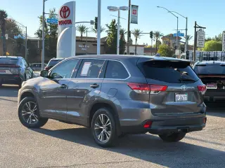Toyota Highlander 2018 AWD LE SUV de 4 puertas