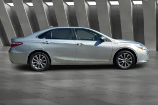 Toyota Camry Híbrido 2015 XLE Sedán 4p