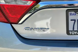Toyota Camry Híbrido 2015 XLE Sedán 4p