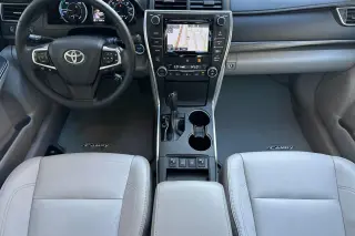 Toyota Camry Híbrido 2015 XLE Sedán 4p