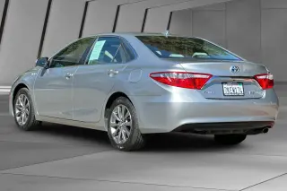 Toyota Camry Híbrido 2015 XLE Sedán 4p