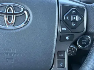 Toyota Tacoma 2023 4x4 TRD Sport 4 puertas Doble Cabina 5.0 pies SB 6M