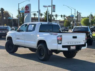 Toyota Tacoma 2023 4x4 TRD Sport 4 puertas Doble Cabina 5.0 pies SB 6M