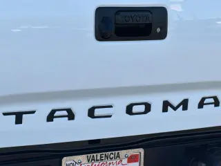 Toyota Tacoma 2023 4x4 TRD Sport 4 puertas Doble Cabina 5.0 pies SB 6M