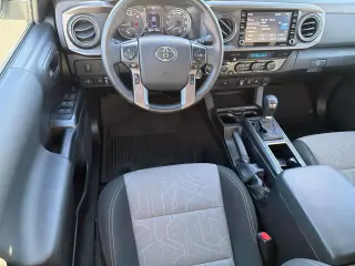 Toyota Tacoma 2023 4x4 TRD Sport 4 puertas Doble Cabina 5.0 pies SB 6M