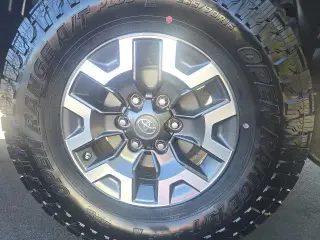 Toyota Tacoma 2018 4x4 TRD Off-Road 4dr Double Cab 5.0 ft SB 6A