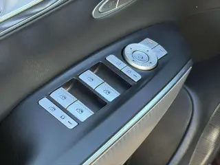 Genesis GV70 2023 Tracción en las cuatro ruedas 2.5T Estándar SUV de 4 puertas