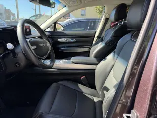 Genesis GV70 2023 Tracción en las cuatro ruedas 2.5T Estándar SUV de 4 puertas