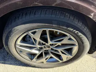 Genesis GV70 2023 Tracción en las cuatro ruedas 2.5T Estándar SUV de 4 puertas