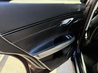 Genesis GV70 2023 Tracción en las cuatro ruedas 2.5T Estándar SUV de 4 puertas