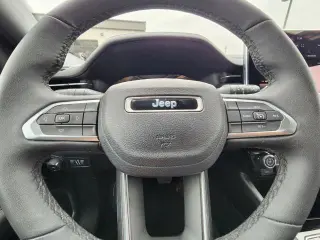 Jeep Compass 2023 4x4 Latitude Lux SUV de 4 puertas