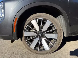 Mitsubishi Outlander 2025 SUV de 4 puertas SEL con tracción en las cuatro ruedas (AWD)