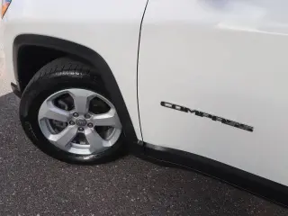Jeep Compass 2021 Latitude SUV de 4 puertas