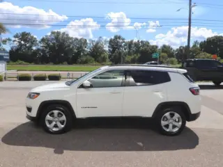 Jeep Compass 2021 Latitude SUV de 4 puertas
