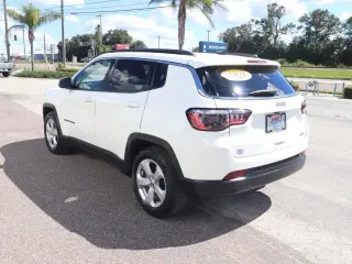 Jeep Compass 2021 Latitude SUV de 4 puertas