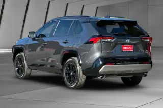 Toyota RAV4 Híbrido 2024 AWD SE SUV de 4 puertas