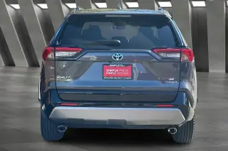 Toyota RAV4 Híbrido 2024 AWD SE SUV de 4 puertas