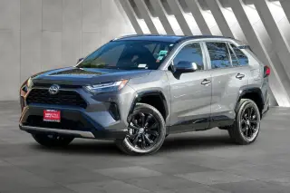 Toyota RAV4 Híbrido 2024 AWD SE SUV de 4 puertas
