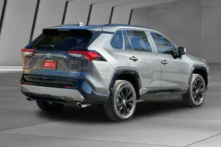 Toyota RAV4 Híbrido 2024 AWD SE SUV de 4 puertas