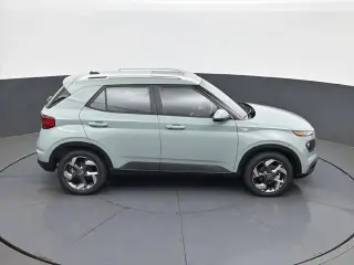 Hyundai VENUE 2026 SEL 4 puertas Crossover con techo bicolor