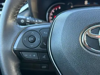 Toyota RAV4 2024 XLE Premium SUV de 4 puertas