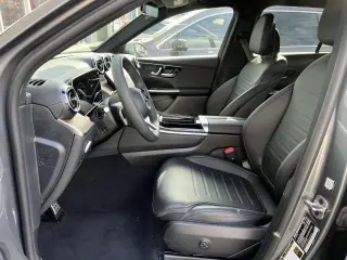 Mercedes-Benz GLC 2023 GLC 300 4dr SUV
