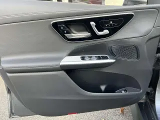 Mercedes-Benz GLC 2023 GLC 300 4dr SUV
