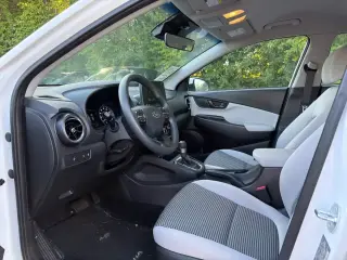 Hyundai KONA 2023 AWD SE 4dr Crossover