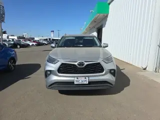 Toyota Highlander 2023 AWD XLE 4dr SUV