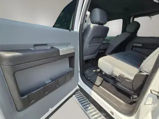 2013 Ford F250 SUPER DUTY CREW CAB