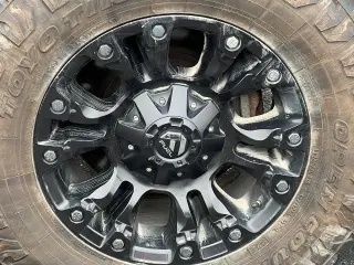 Toyota Tundra 2021 4x4 Limitado 4dr CrewMax Cab Pickup SB
