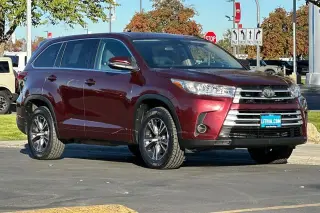 Toyota Highlander 2017 LE 4 SUV (2.7L I4)